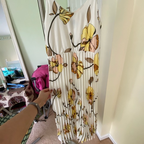 Beautiful floral summer maxi dress - Picture 2 of 3